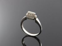 Кольцо из серебра с фианитами - 51