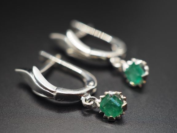 Серьги из серебра с натуральными изумрудами - 74