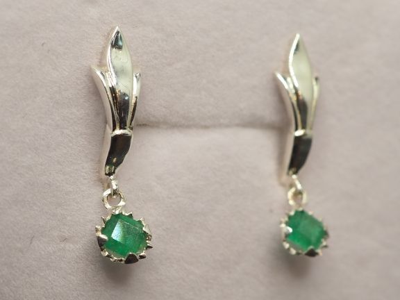 Серьги из серебра с натуральными изумрудами - 74