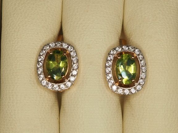Золотые серьги с хризолитом 1,7 карат - 136