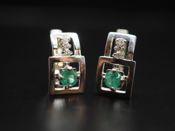 Серьги из серебра с натуральными изумрудами - 88