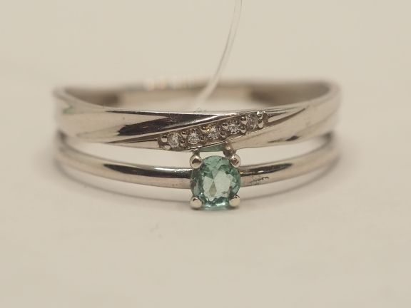 Серебряное кольцо с натуральным бериллом - 225