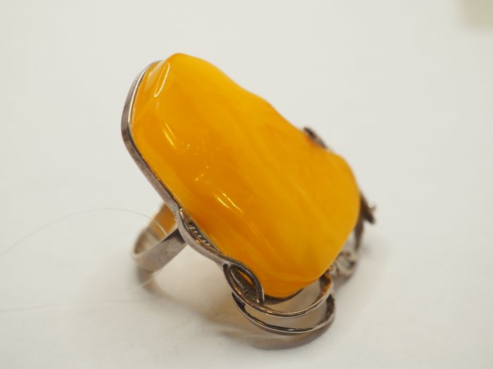 Серебряное кольцо с Янтарём - 217