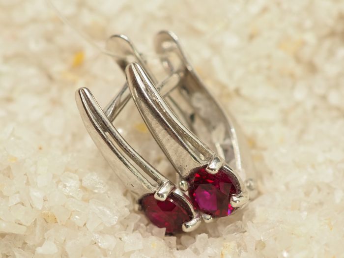 Серебряные серьги 925 пробы с гранатом-292