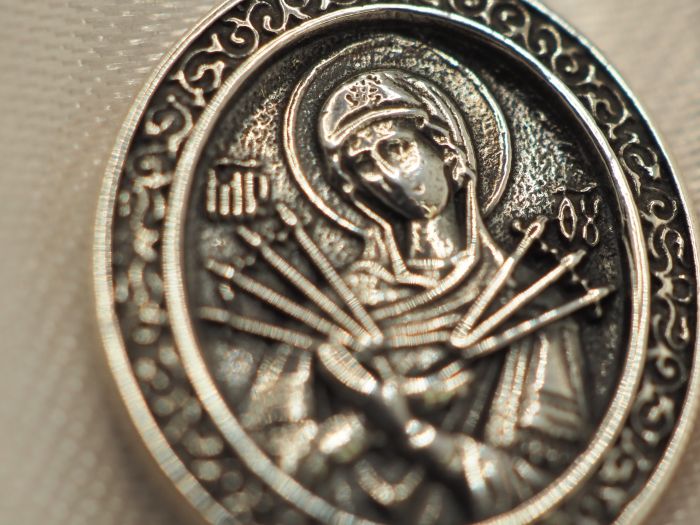 Подвеска серебряная "Семистрельная икона Божией Матери"-535