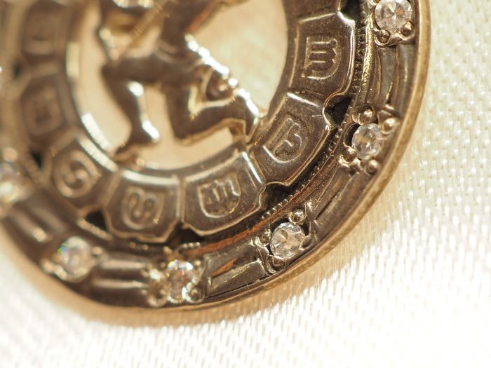 Ювелирная подвеска знак зодиака с фианитом серебро-634